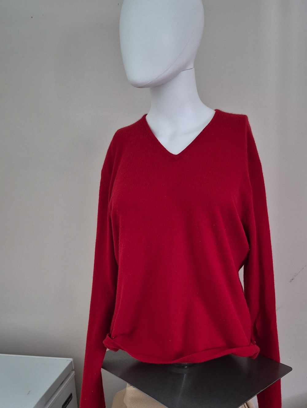 Neiman Marcus Bright Red V-Neck Knit Pullover Womans